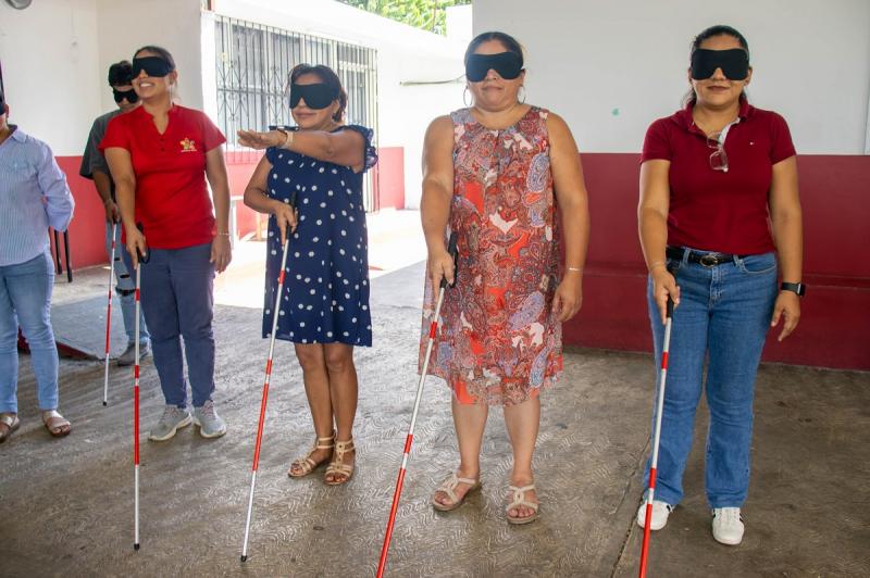 DIF Yucatán promueve inclusión educativa mediante taller de sensibilización sobre discapacidad visual