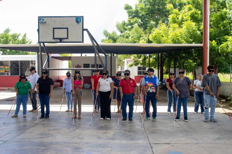DIF Yucatán promueve inclusión educativa mediante taller de sensibilización sobre discapacidad visual