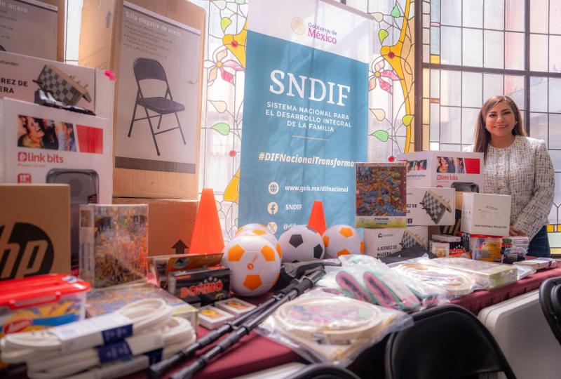 DIF Yucatán recibe 52 kits para sus clubes del adulto mayor