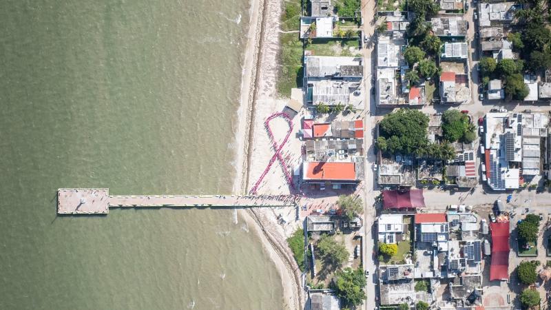 Mastografías y Papanicolaou gratis al terminar la caminata: la Carrera Rosa llega a Telchac Puerto y el 30 de octubre entregarán 92 prótesis mamarias