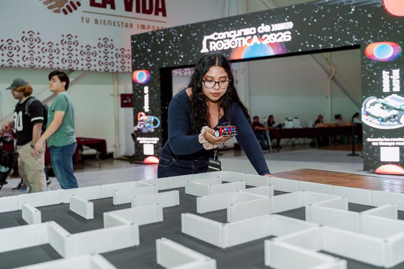 Premia Yucatán el talento de las juventudes en robótica