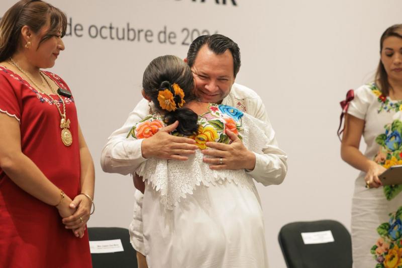 Miriam Esther lleva 10 años recibiendo bebés en Tzucacab; hoy el Gobierno la reconoce: 313 parteras tradicionales de 58 municipios recibirán 3 mil pesos cada bimestre