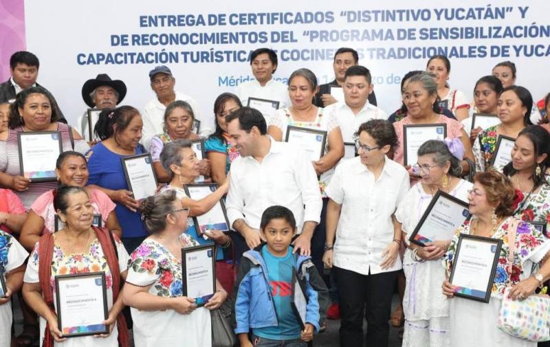 Culmina con éxito el primer Programa de Sensibilización y Capacitación Turística de Cocineras y Cocineros Tradicionales de Yucatán