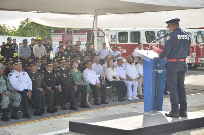 Rinde Gobierno del Estado homenaje a los bomberos caídos en el cumplimiento de su deber