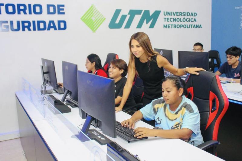 Aumenta el número de mujeres que estudian carreras de ciencia, tecnología, ingeniería y matemáticas en la UTM