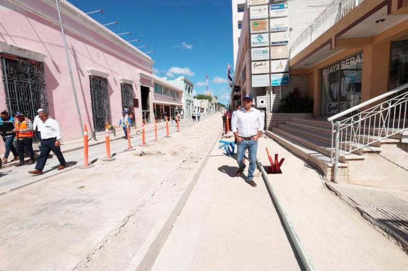 El Gobernador Mauricio Vila Dosal constató el avance de los trabajos de construcción del Corredor Turístico y Gastronómico