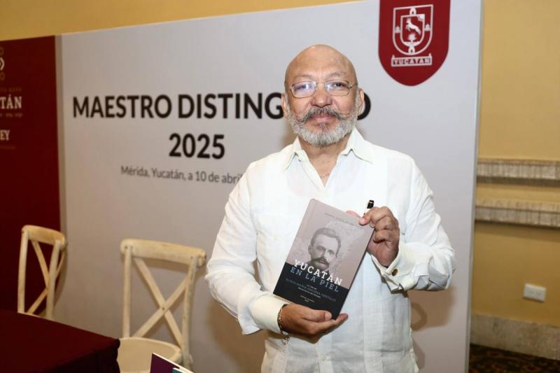 Reconocen trayectoria ejemplar del Dr. Óscar García Solana con el galardón "Maestro Distinguido 2025"