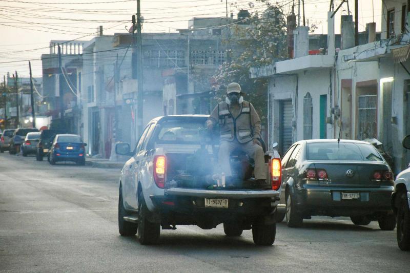 Refuerzan acciones de fumigación en Mérida ante temporada de lluvias