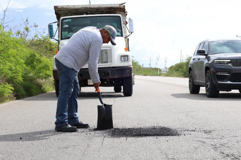 Refuerzan mantenimiento en la carretera Progreso-Uaymitún por temporada vacacional