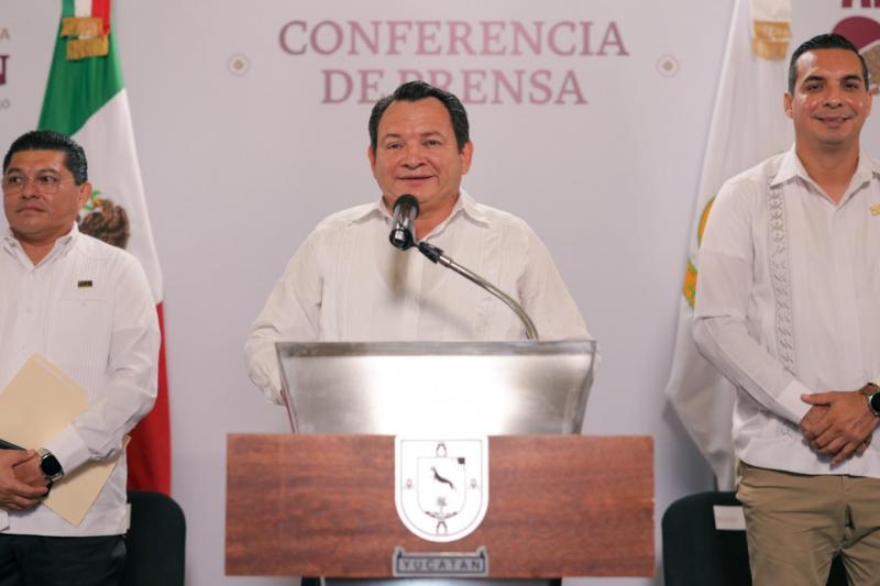 Anuncian beneficios para magisterio yucateco y reformas al Isstey