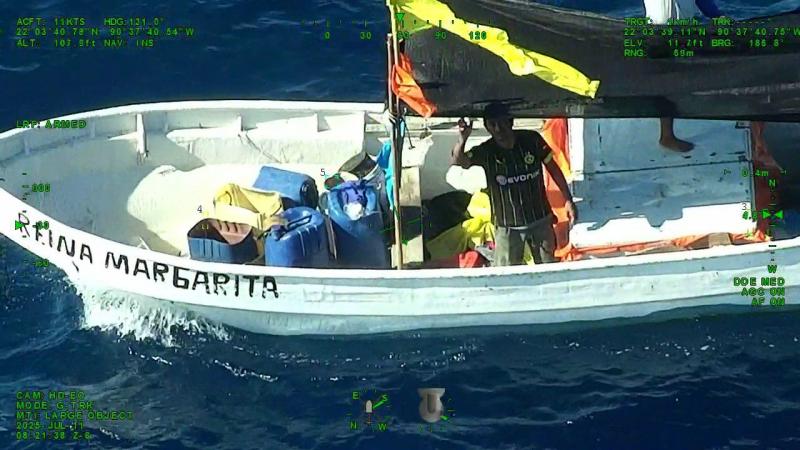 Rescatan a pescadores extraviados en altamar