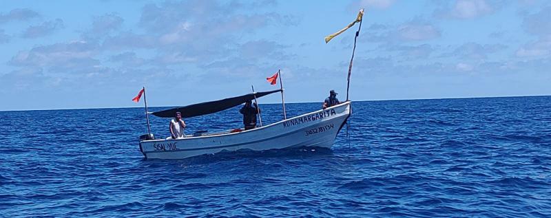 Rescatan a pescadores extraviados en altamar
