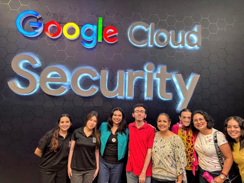 Sofía Hegel inspira a juventudes de la UPY a actuar con propósito y confianza