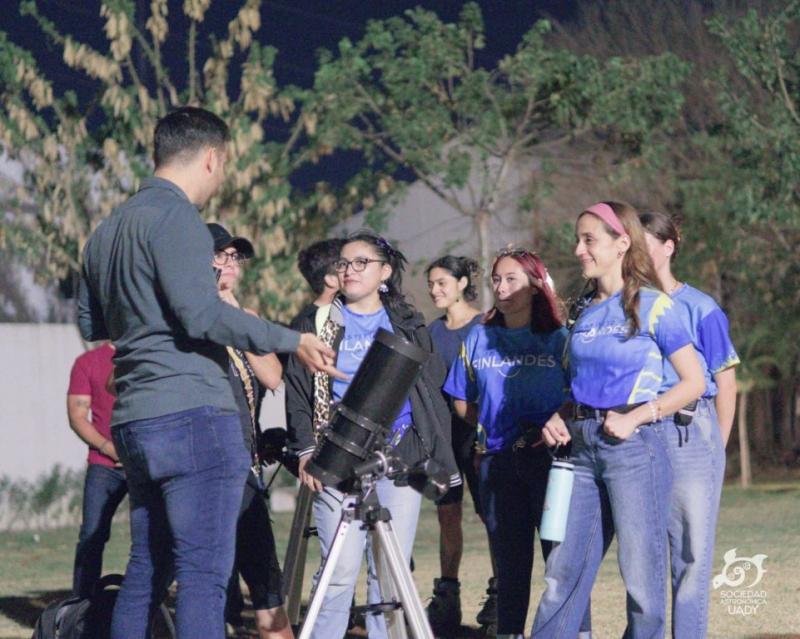 Secihti y Sociedad Astronómica de la UADY acercan conocimiento a las juventudes