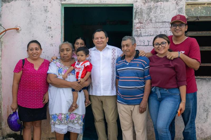 El Gobernador cumple con la salud: más yucatecos recuperan la vista gracias a las cirugías extramuros